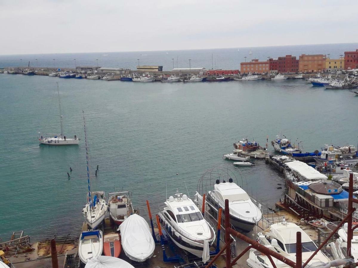 La Finestrella Dell'Arte Un Orizzonte Da Guardare Appartement Anzio Buitenkant foto
